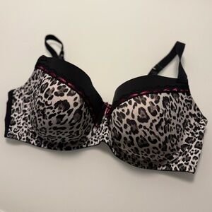 Voglio by Pennington Black and Pink Accented Leopard Animal Print Bra Size 44DD